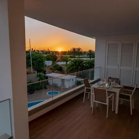Sunset Condominium Lagos Exterior photo
